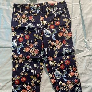 signature cropped leg